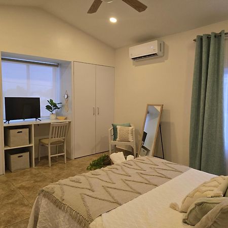 Rooi Santo Residence Palm Beach Bagian luar foto