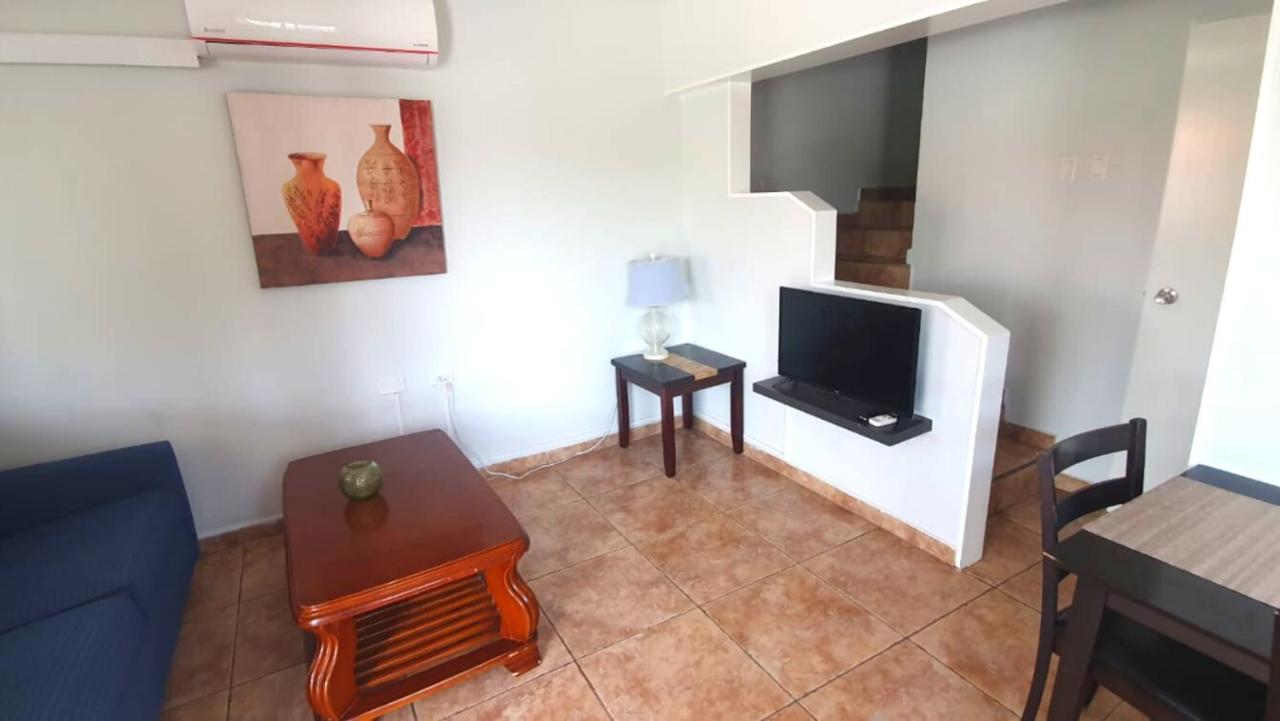 Rooi Santo Residence Palm Beach Bagian luar foto