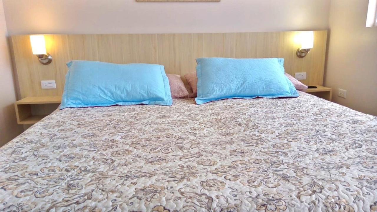 Rooi Santo Residence Palm Beach Bagian luar foto