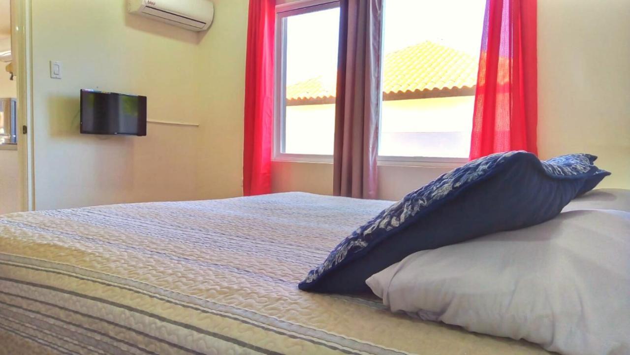 Rooi Santo Residence Palm Beach Bagian luar foto