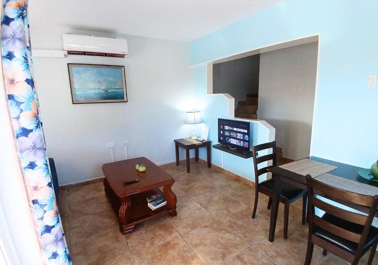 Rooi Santo Residence Palm Beach Bagian luar foto