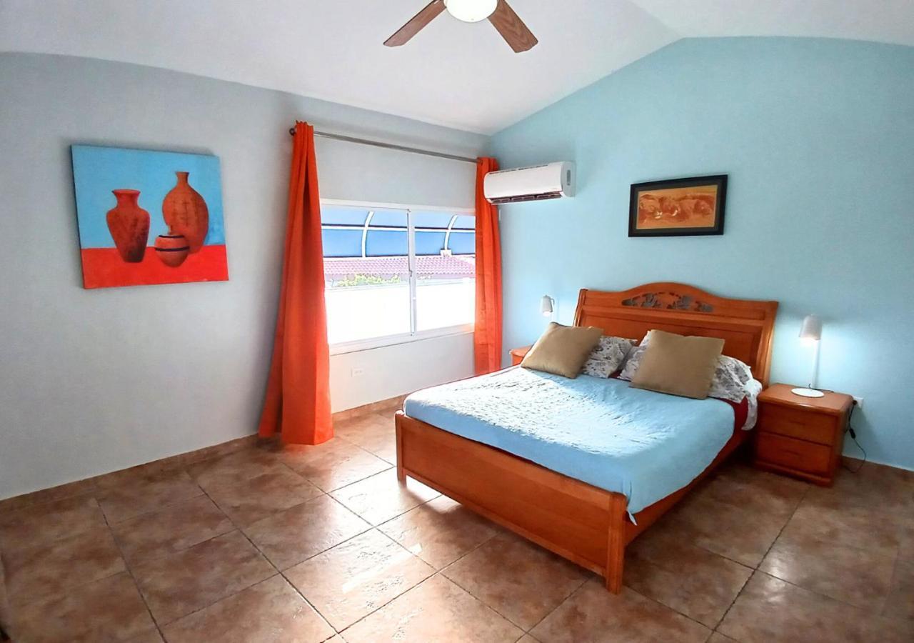 Rooi Santo Residence Palm Beach Bagian luar foto