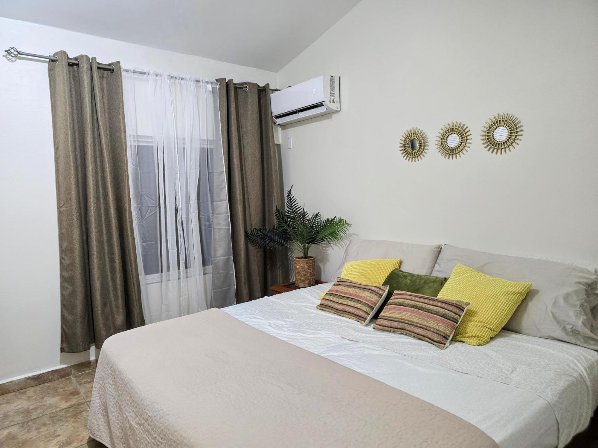 Rooi Santo Residence Palm Beach Bagian luar foto